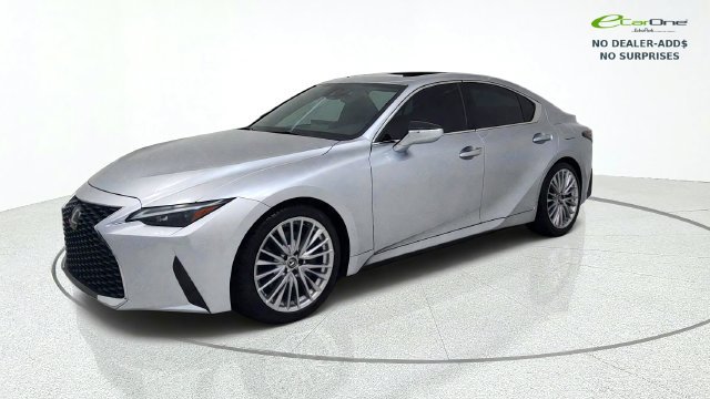 Used 2023 Lexus IS 300 w/ Premium Package RWD image 3