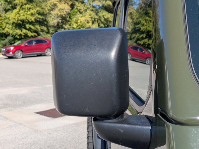 Used 2024 Jeep Gladiator Rubicon w/ Technology Group image 12