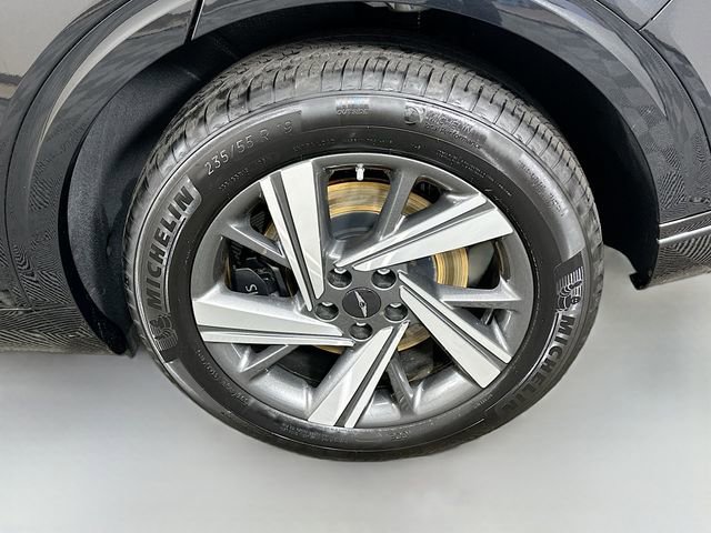 Certified 2026 Genesis GV70 3.5T Sport Advanced image 32