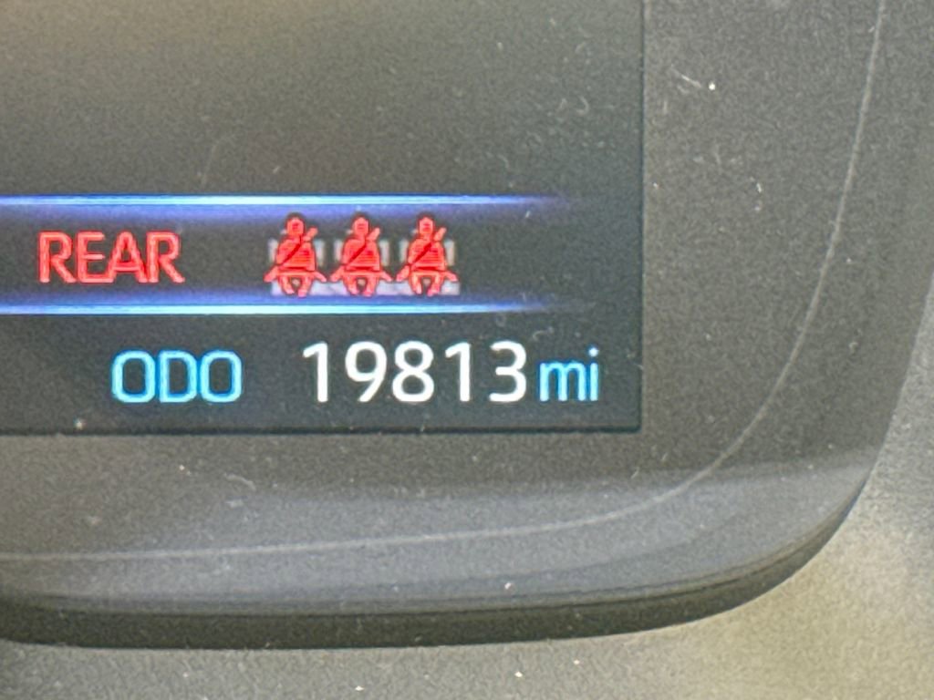 Used 2022 Toyota Corolla LE image 20