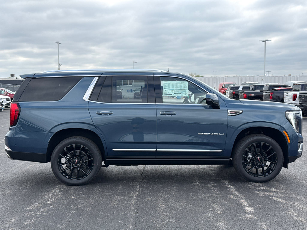 New 2026 GMC Yukon Denali w/ Denali Reserve Package AWD/4WD image 11
