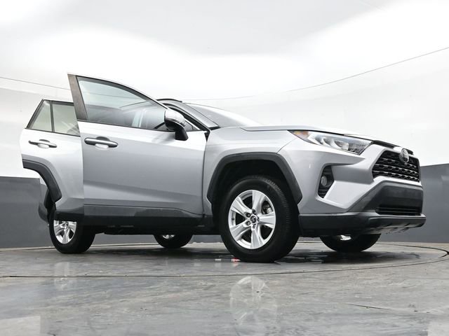 Used 2019 Toyota RAV4 XLE image 37