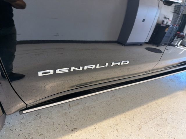 Used 2024 GMC Sierra 3500 Denali Ultimate image 7