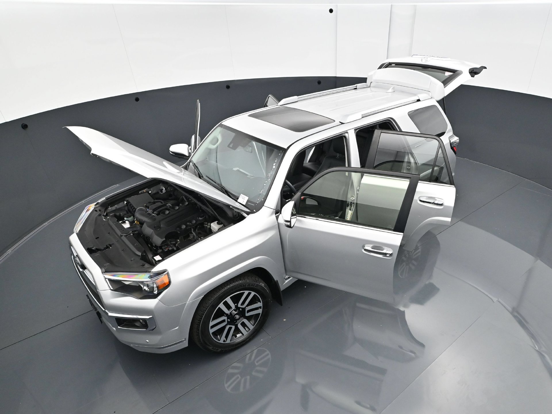 Used 2024 Toyota 4Runner Limited AWD/4WD image 39