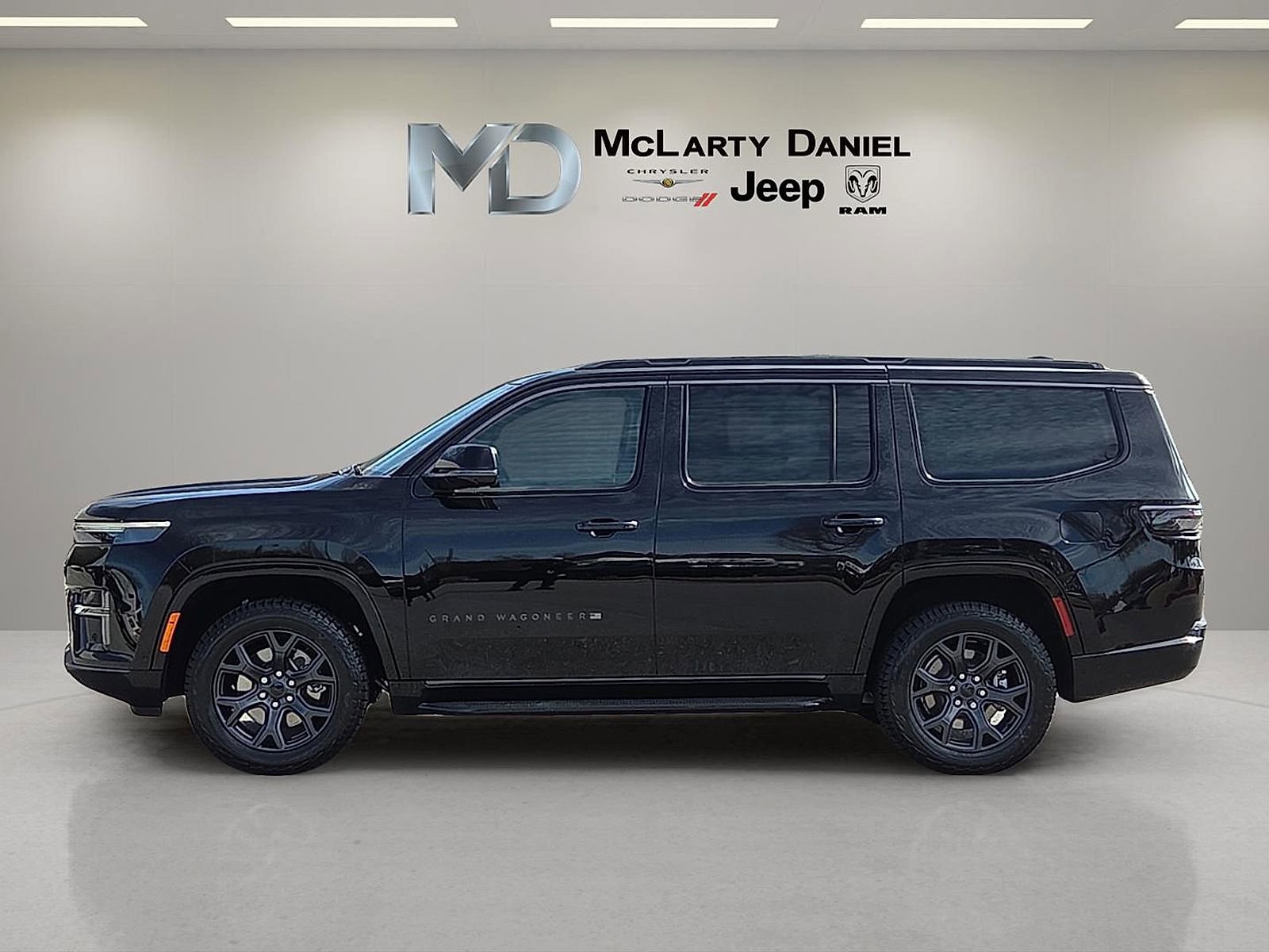 New 2026 Jeep Grand Wagoneer 4WD w/ Quick Order Packge 29V Upland image 3
