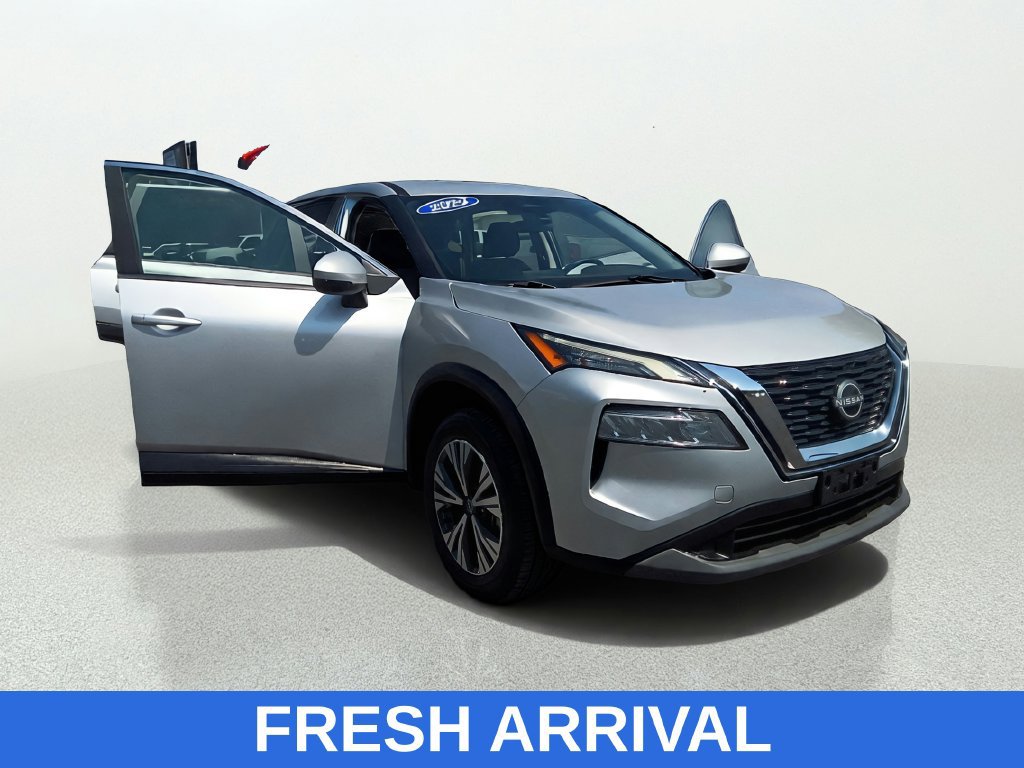Used 2022 Nissan Rogue SV FWD image 9