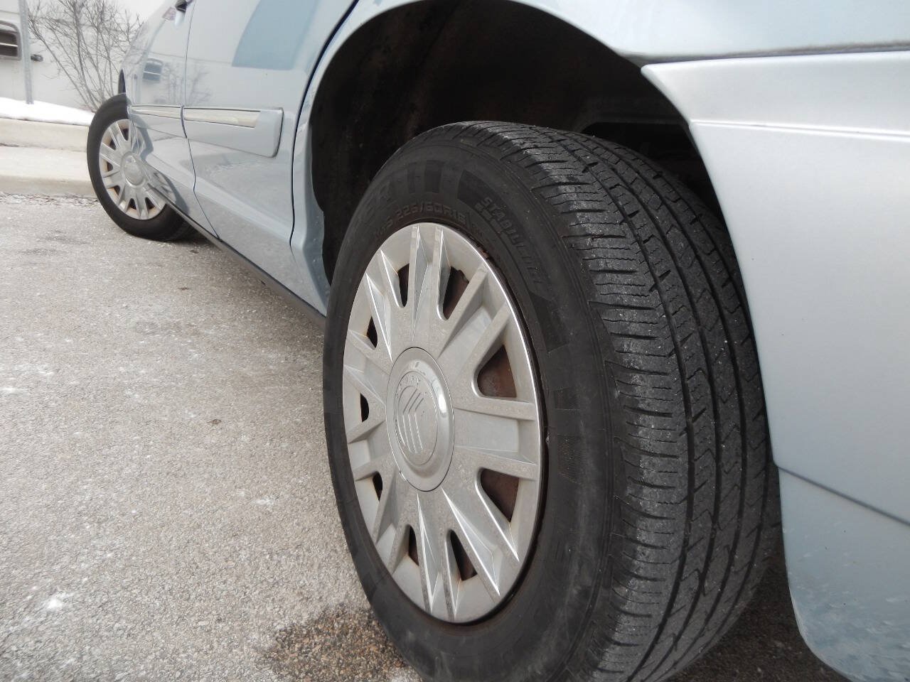 Used 2006 Mercury Grand Marquis GS RWD image 11