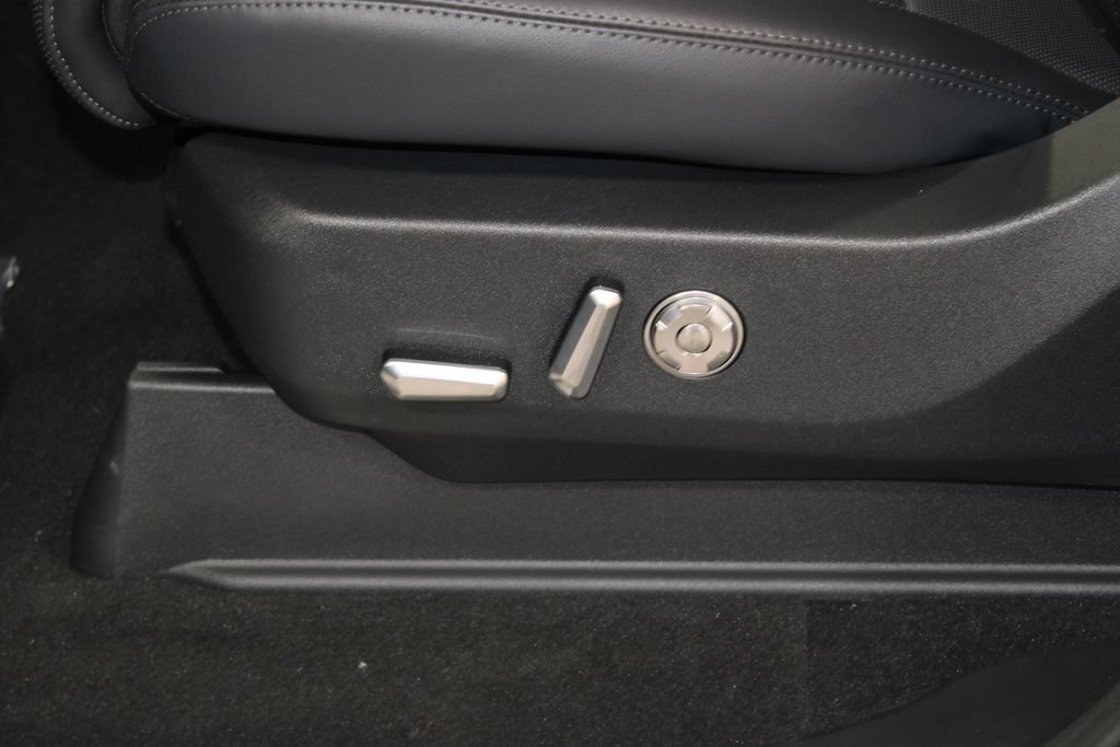 New 2027 Lincoln Navigator Reserve RWD image 22