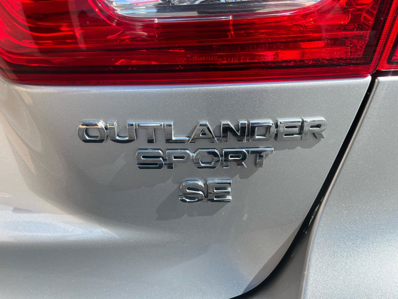 Used 2018 Mitsubishi Outlander Sport SE AWD/4WD image 7