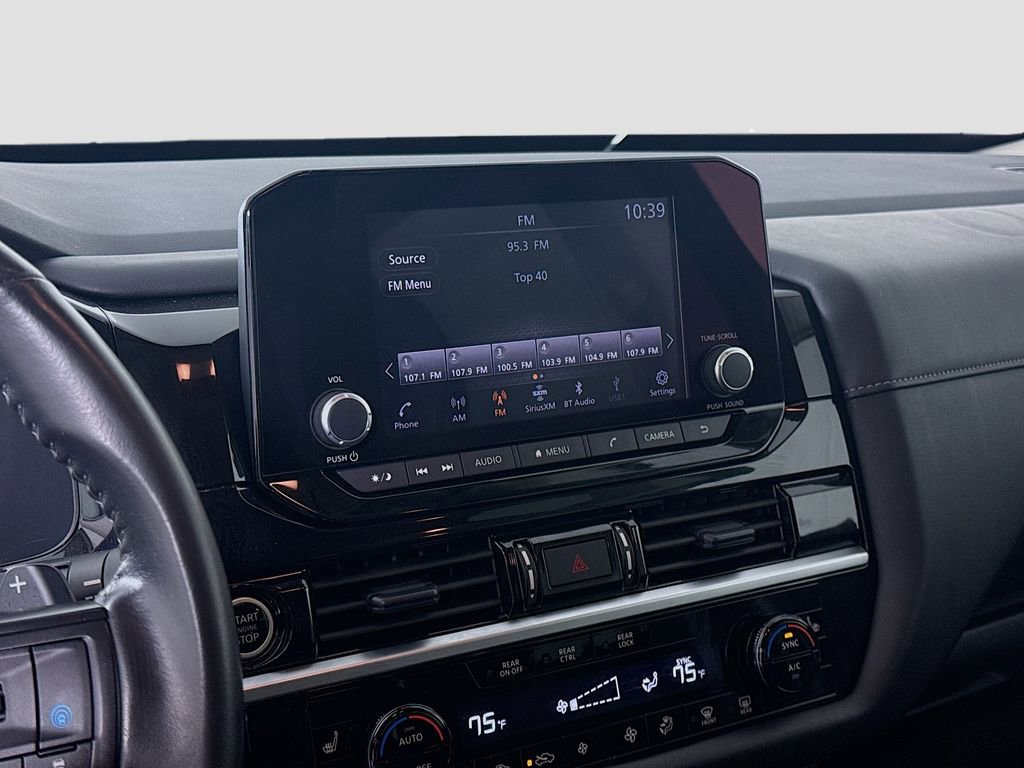 Used 2024 Nissan Pathfinder SV FWD image 14