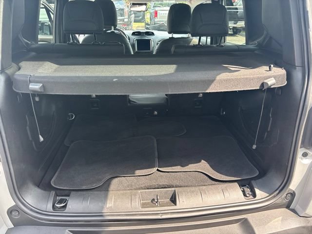 Used 2021 Jeep Renegade Limited AWD/4WD image 16