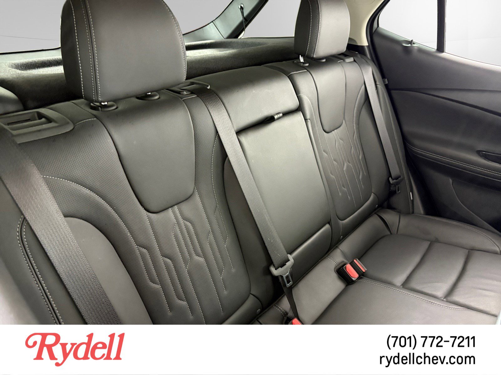 Used 2025 Buick Encore GX Avenir w/ Avenir Technology Package image 17