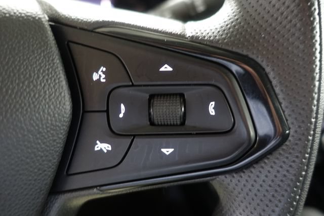 Used 2025 Chevrolet Trax LT FWD image 14