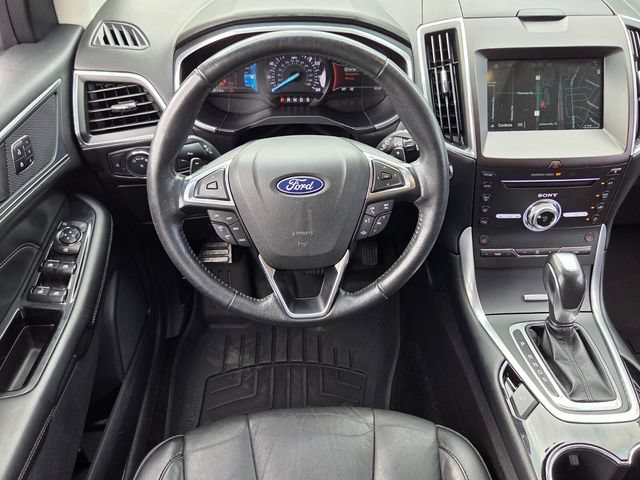 Used 2018 Ford Edge Titanium w/ Technology Package FWD image 11