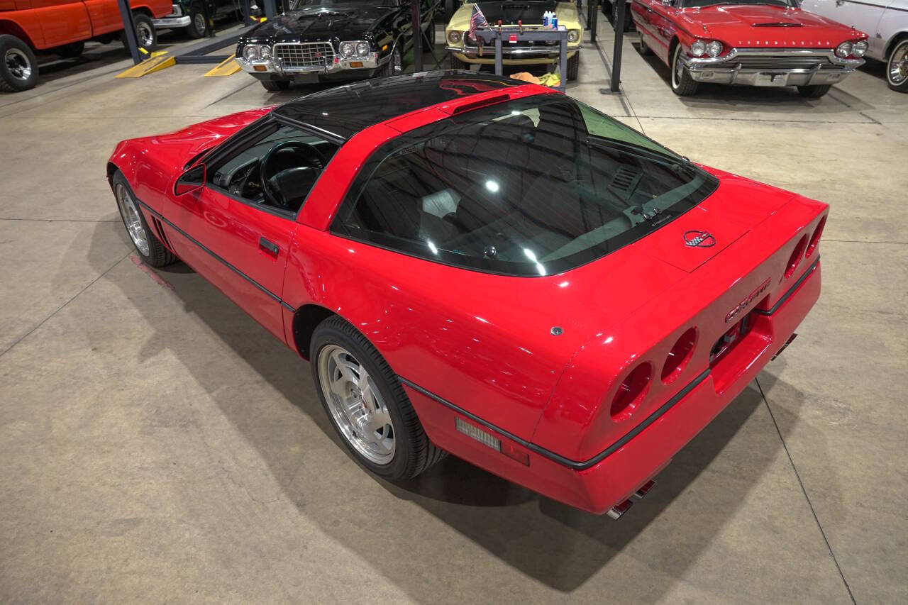 Used 1990 Chevrolet Corvette Coupe RWD image 16