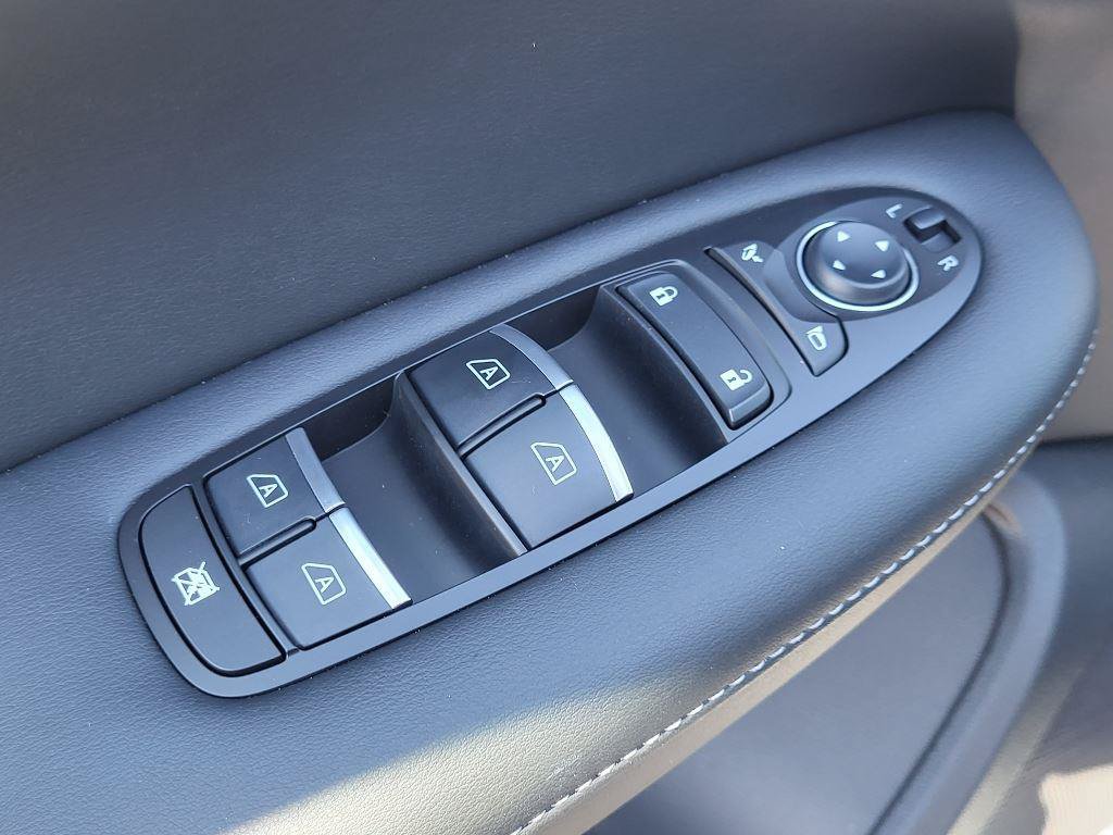 Used 2024 INFINITI QX50 Luxe w/ Cargo Package AWD/4WD image 5
