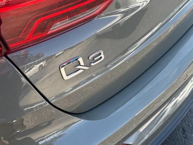 Used 2020 Audi Q3 2.0T Premium w/ Convenience Package AWD/4WD image 17