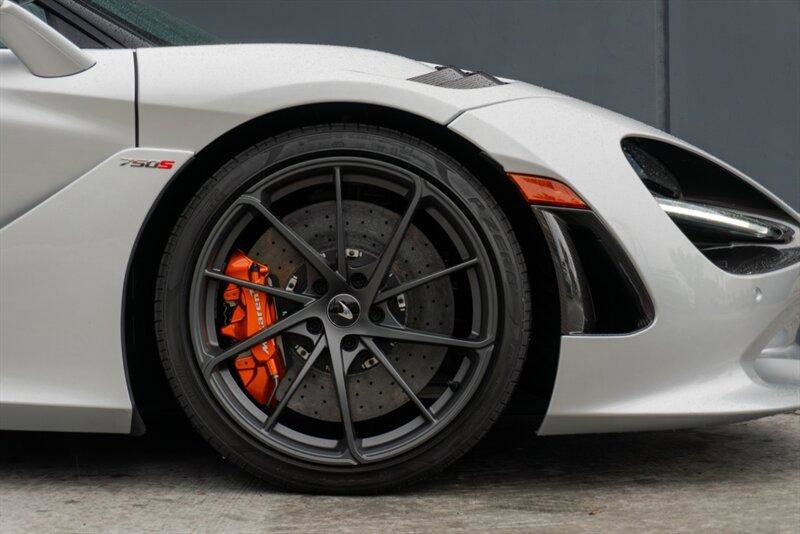 Used 2024 McLaren 750S Spider image 41