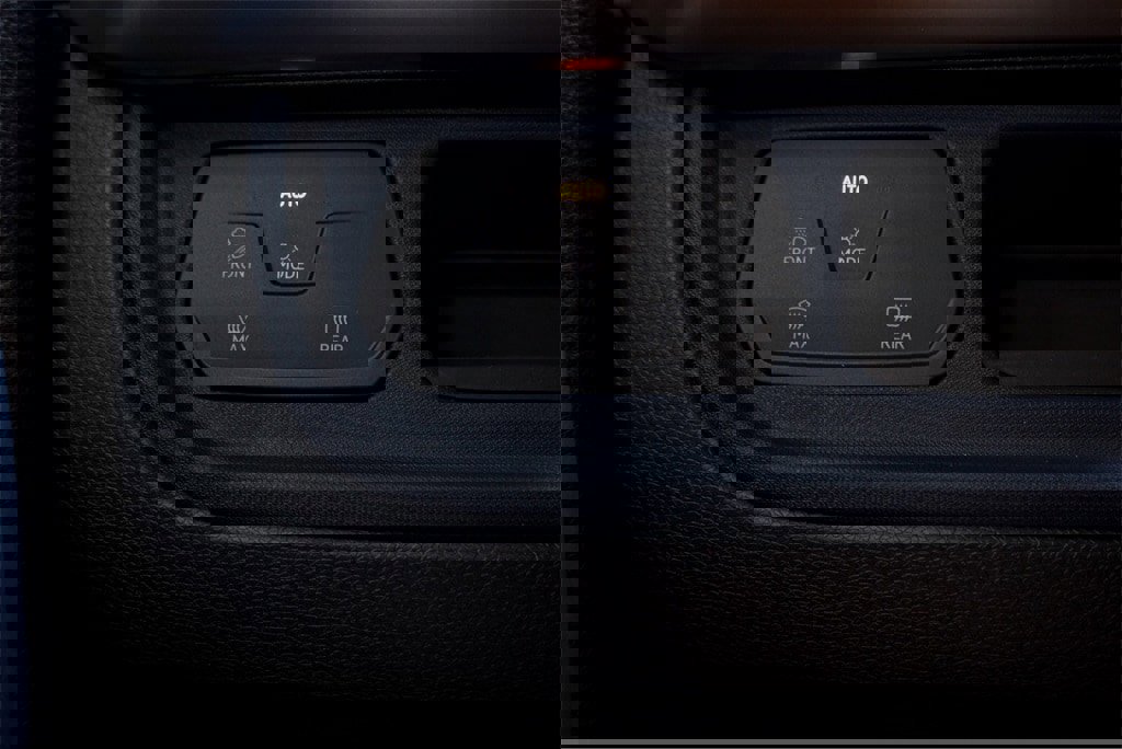 New 2025 Volkswagen ID. Buzz Pro S image 16