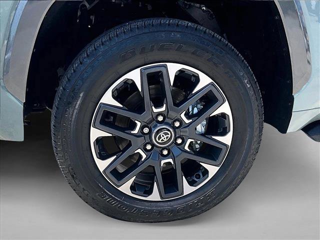 Used 2026 Toyota Tundra Limited AWD/4WD image 10