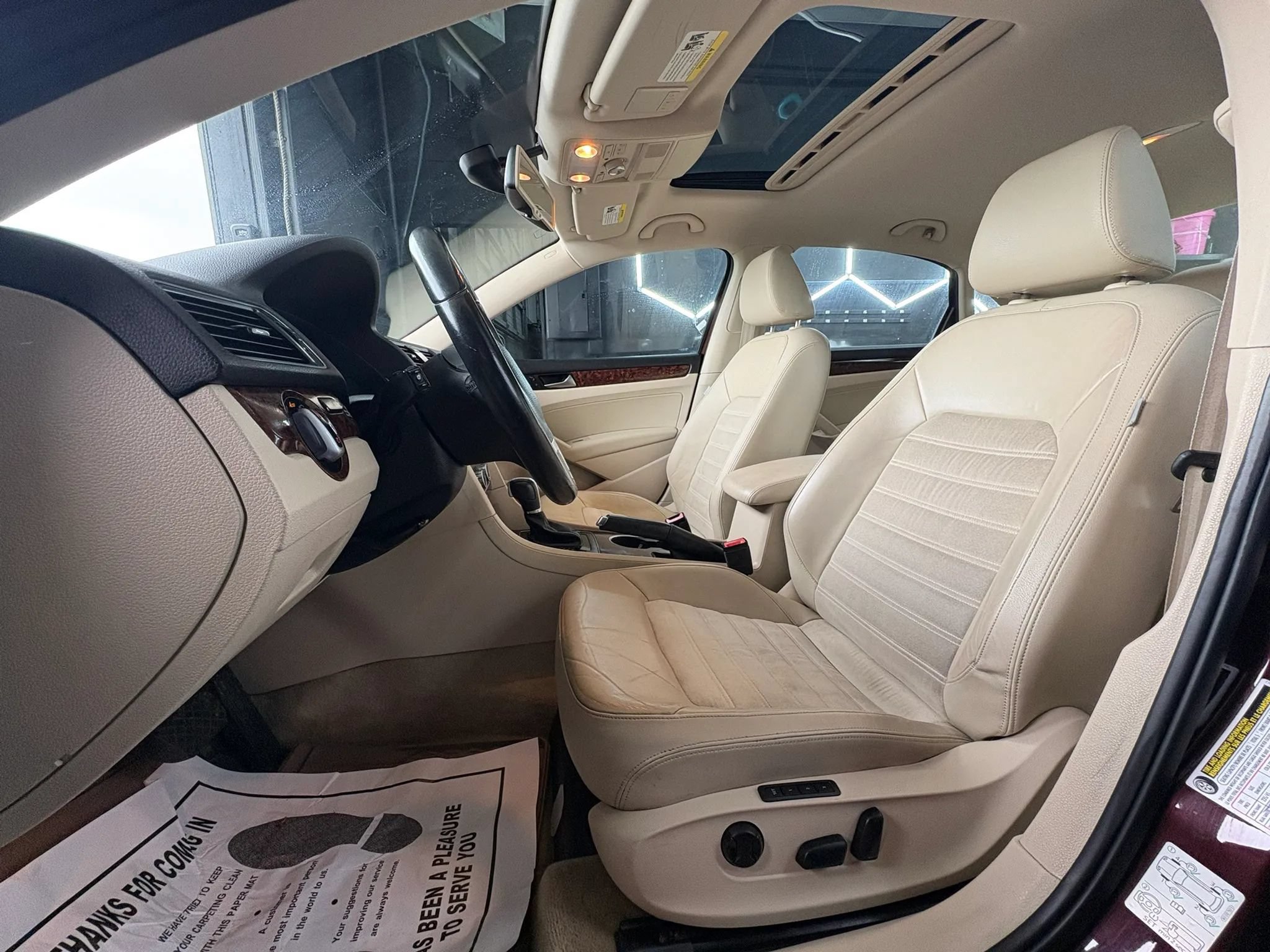 Used 2013 Volkswagen Passat TDI SEL Premium FWD image 9