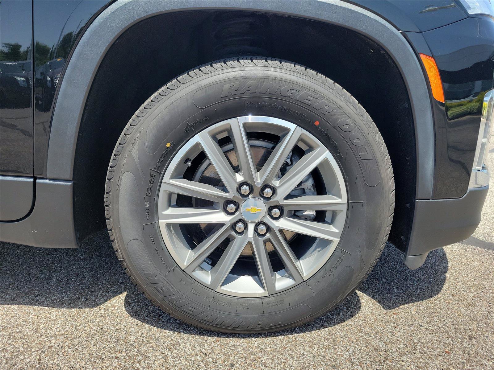 Used 2022 Chevrolet Traverse LT FWD image 5