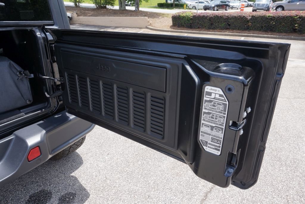 Used 2018 Jeep Wrangler Unlimited Sport S image 29