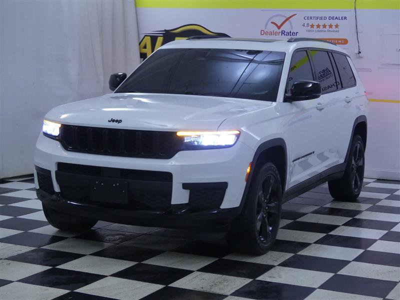 Used 2023 Jeep Grand Cherokee L Laredo image 4