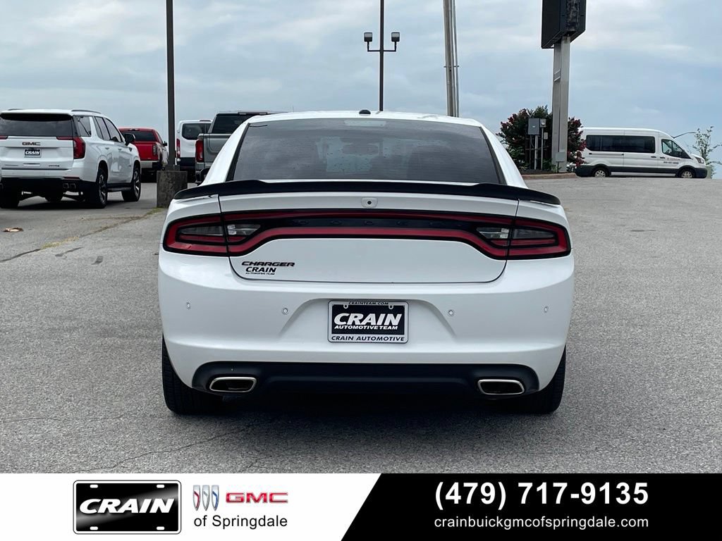 Used 2021 Dodge Charger SXT w/ Blacktop Package RWD image 6