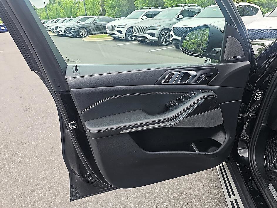 Used 2024 BMW X5 sDrive40i RWD image 11