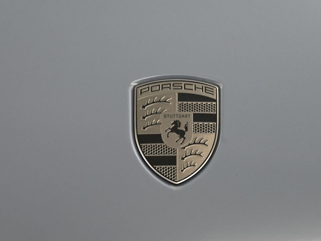 Used 2025 Porsche Cayenne Turbo image 34