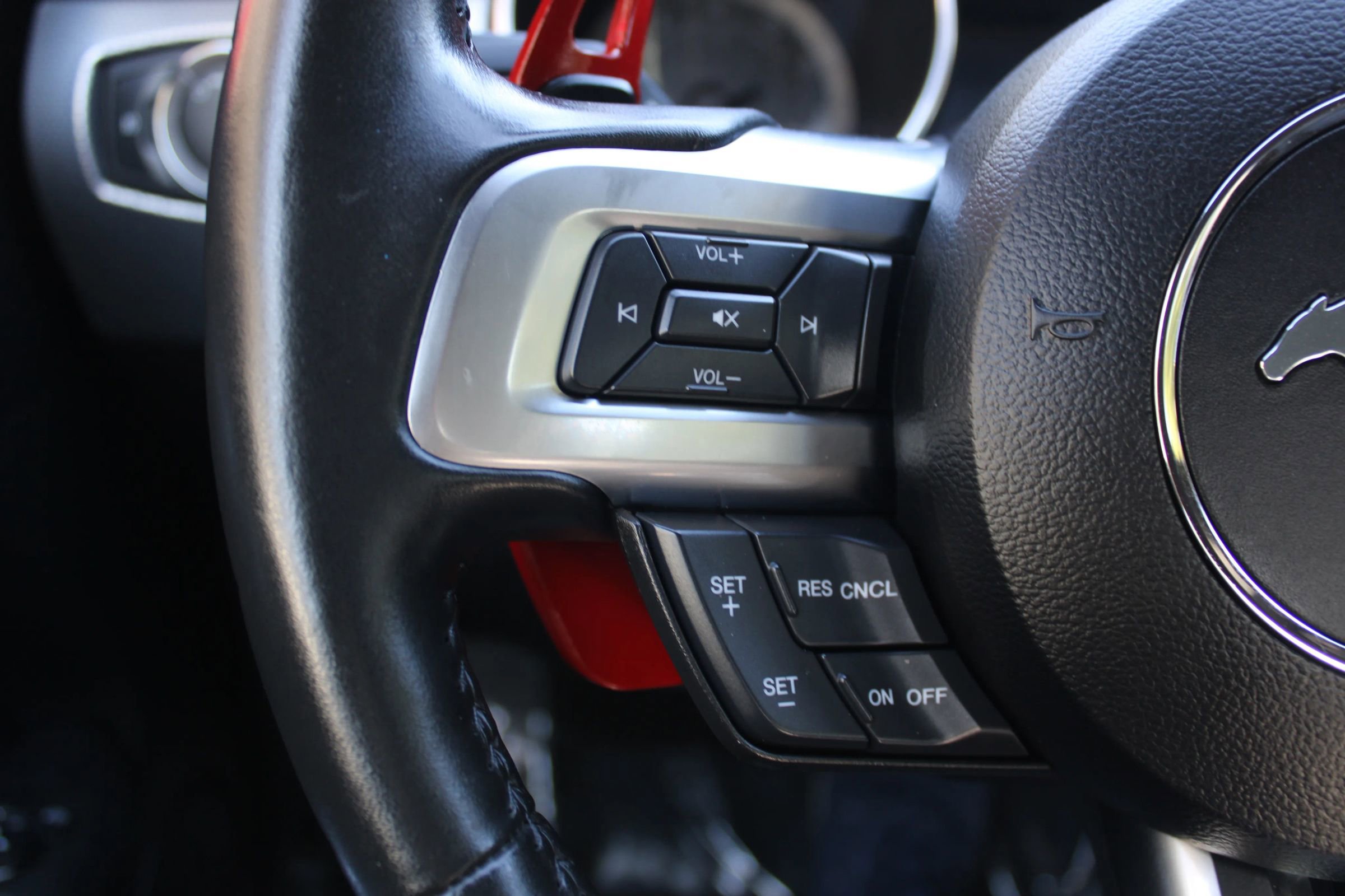 Used 2019 Ford Mustang GT w/ Black Accent Package RWD image 8