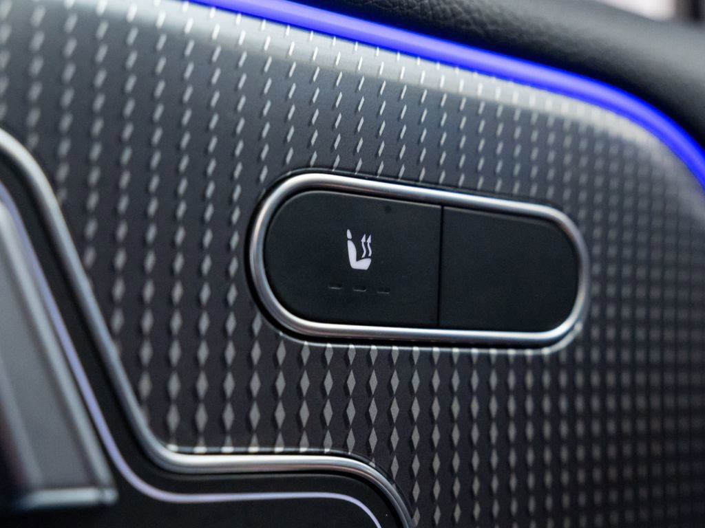 Used 2022 Mercedes-Benz GLB 250 4MATIC image 31