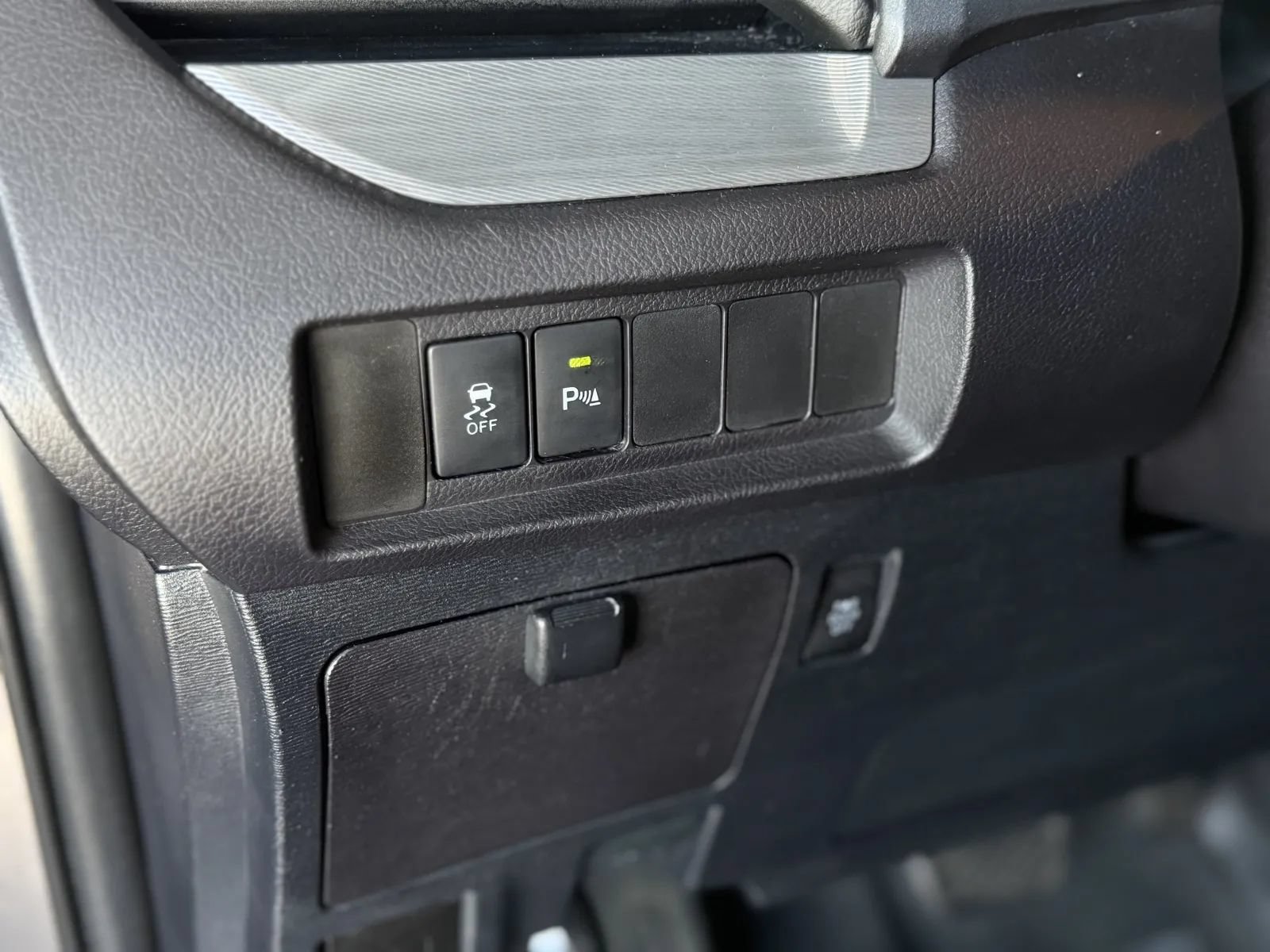 Used 2020 Toyota Sienna SE Premium AWD/4WD image 30
