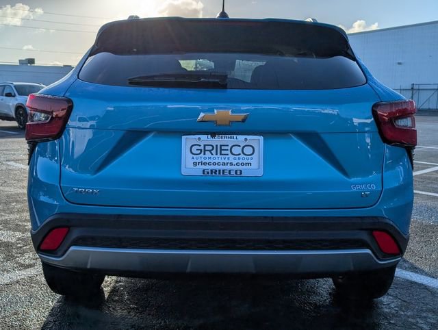 New 2025 Chevrolet Trax LT w/ Driver Confidence Package image 8
