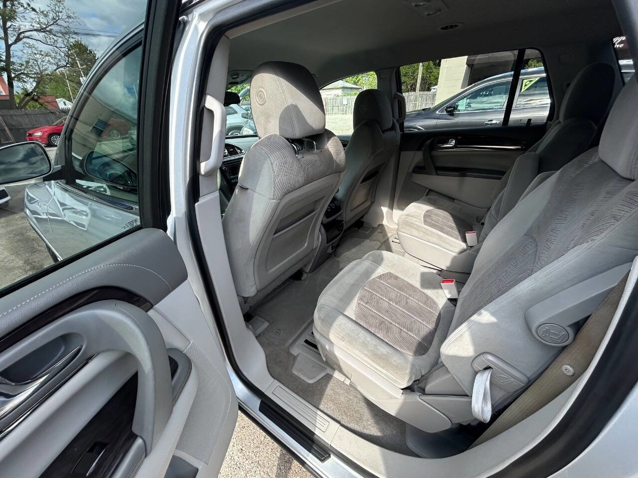 Used 2015 Buick Enclave Convenience FWD image 8