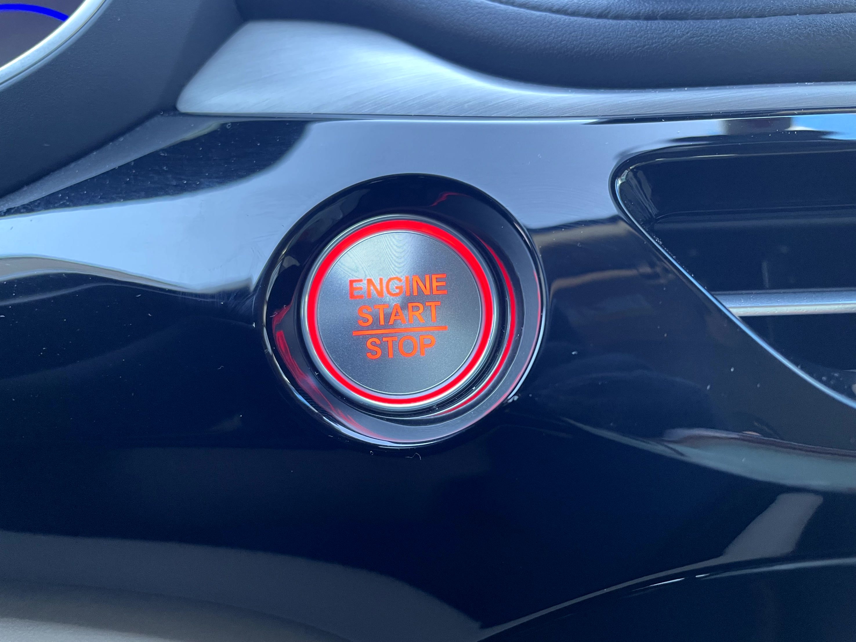 Used 2025 Acura MDX SH-AWD w/ Technology Package image 16