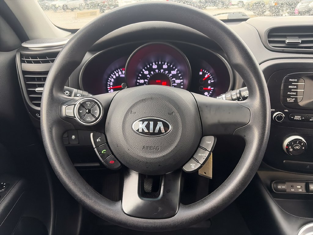 Used 2016 Kia Soul FWD image 19