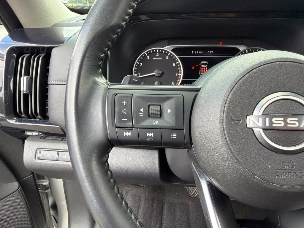 Used 2024 Nissan Pathfinder SV FWD image 16