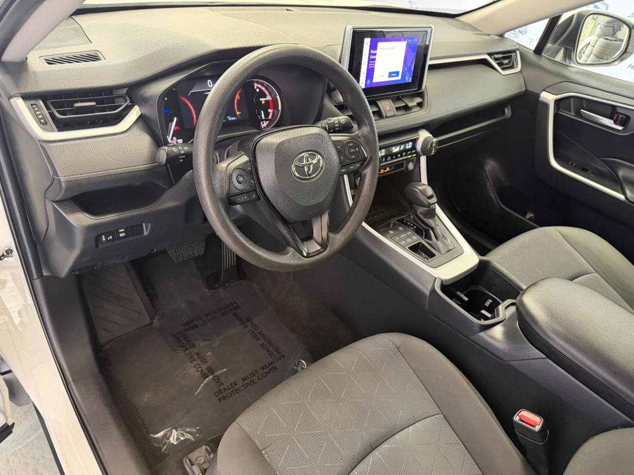 Used 2023 Toyota RAV4 XLE AWD/4WD image 14
