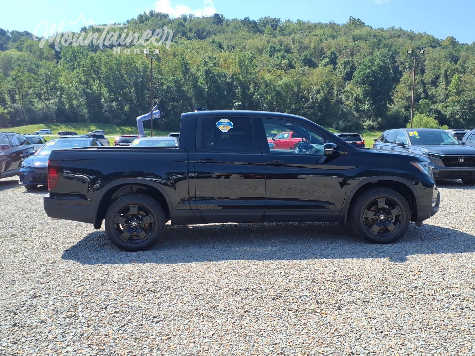 Certified 2024 Honda Ridgeline Black Edition image 8