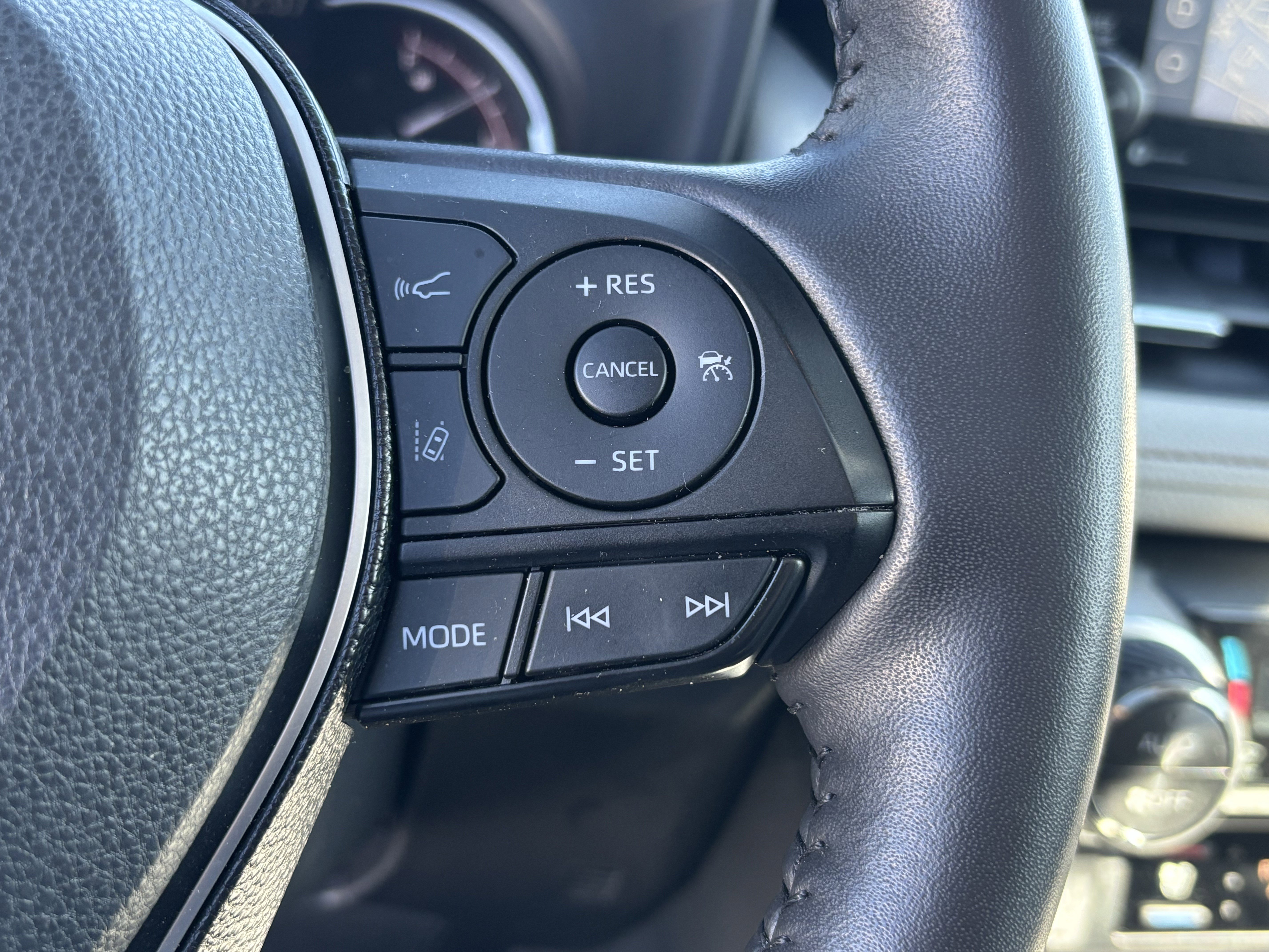 Used 2021 Toyota RAV4 Limited image 20