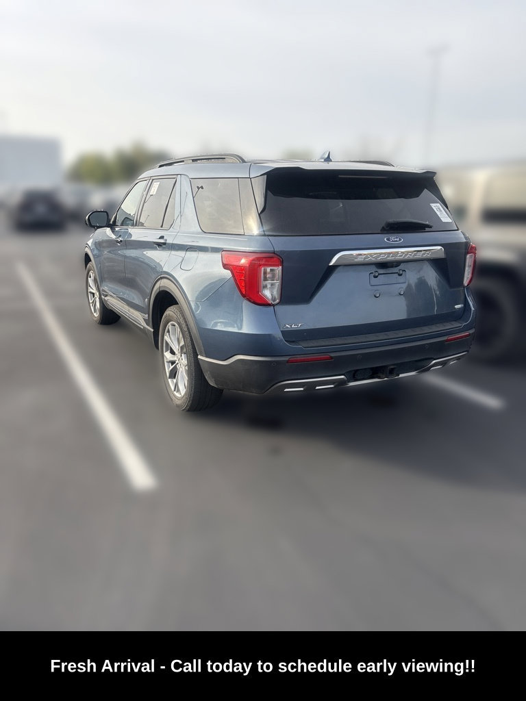 Used 2020 Ford Explorer XLT w/ Equipment Group 202A AWD/4WD image 3
