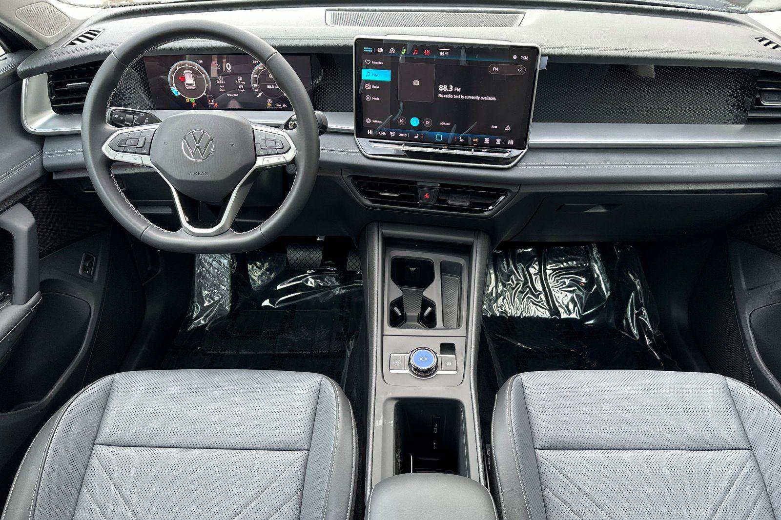 New 2026 Volkswagen Tiguan SE image 12