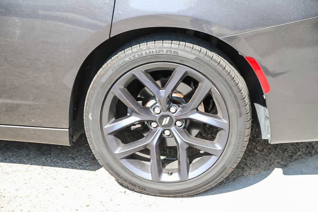 Used 2019 Dodge Charger SXT w/ Blacktop Package RWD image 8