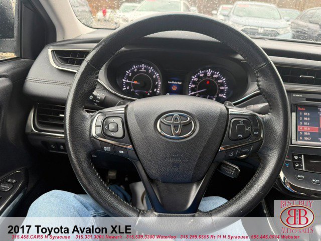 Used 2017 Toyota Avalon XLE FWD image 16