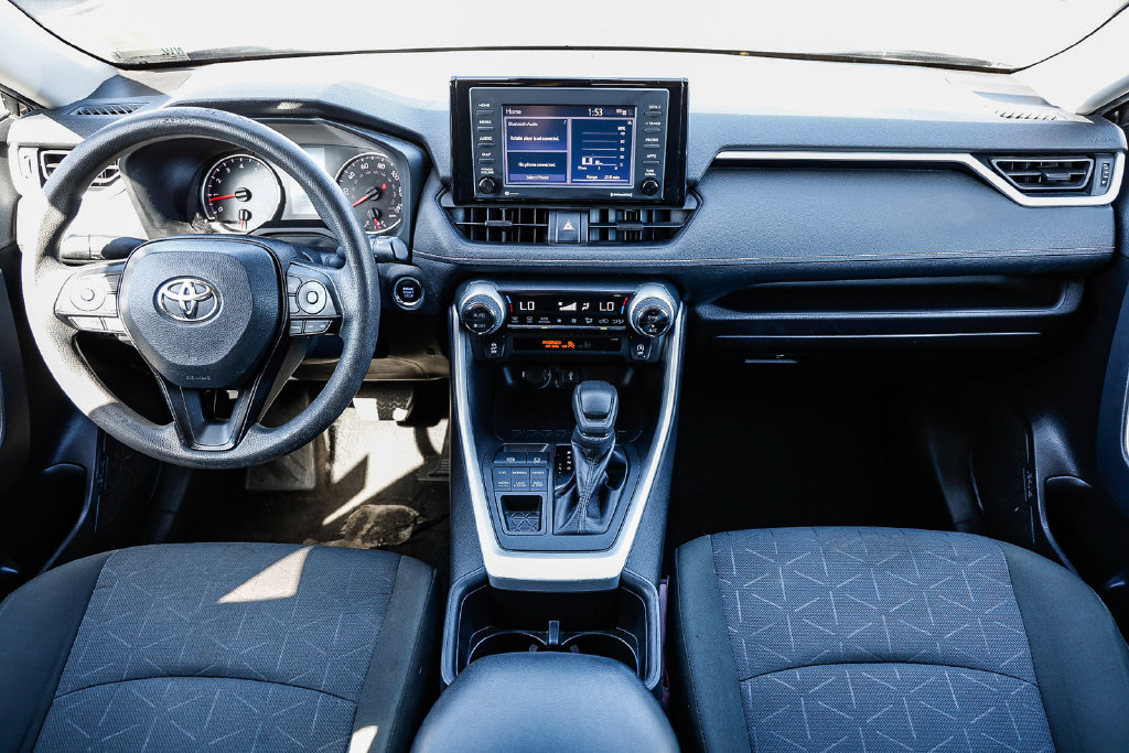 Used 2022 Toyota RAV4 XLE AWD/4WD image 18