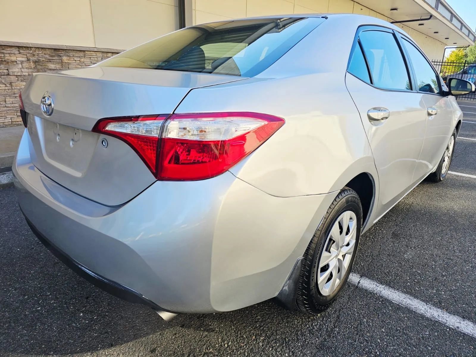 Used 2016 Toyota Corolla L image 5