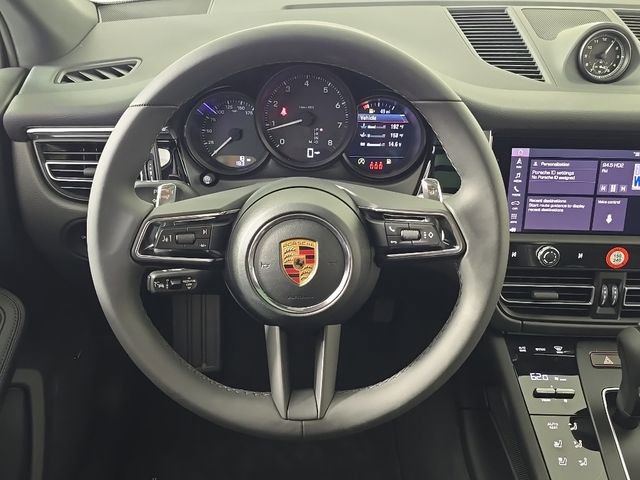 Certified 2026 Porsche Macan AWD/4WD image 28