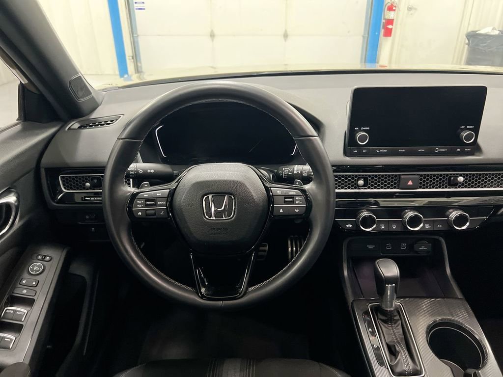 Used 2025 Honda Civic Sport image 11